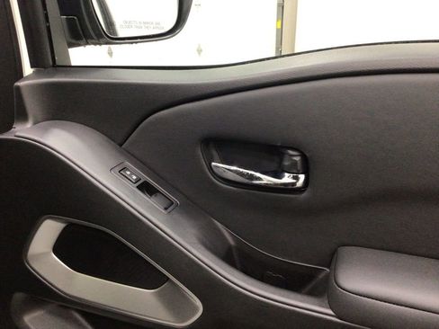 Used 2024 Nissan Frontier SL w/ Technology Package image 25