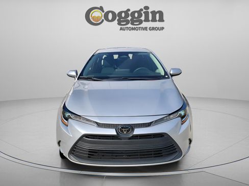 Used 2023 Toyota Corolla LE FWD image 6