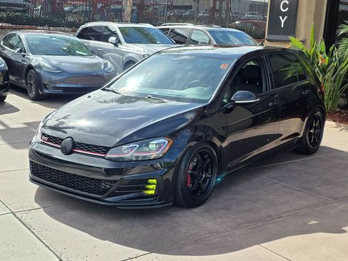 Used 2021 Volkswagen GTI SE image 7
