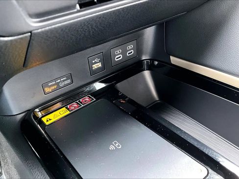 Used 2025 Toyota Camry XSE w/ Premium Plus Package image 35