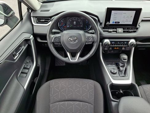 Used 2023 Toyota RAV4 XLE w/ Convenience Package AWD/4WD image 11