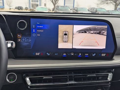 Certified 2024 Chevrolet Traverse LT image 8