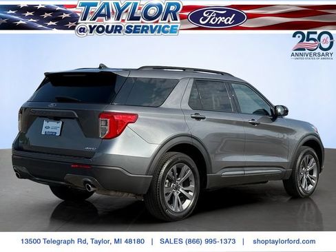 Used 2023 Ford Explorer XLT w/ Equipment Group 202A AWD/4WD image 3
