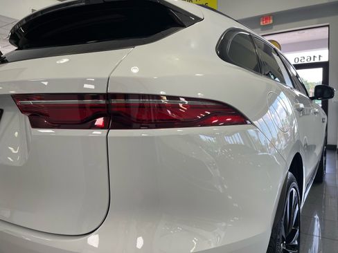 Used 2024 Jaguar F-PACE R-Dynamic S AWD/4WD image 17