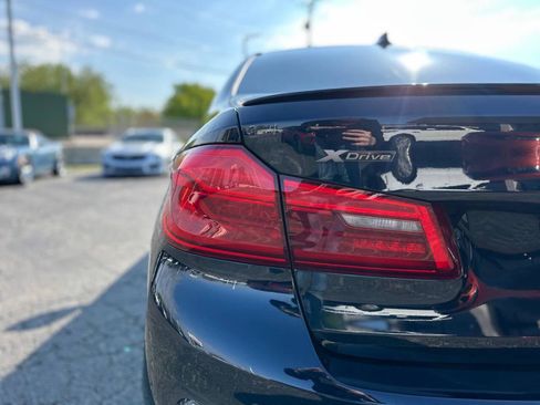 Used 2018 BMW M550i xDrive w/ Dynamic Handling Package AWD/4WD image 10