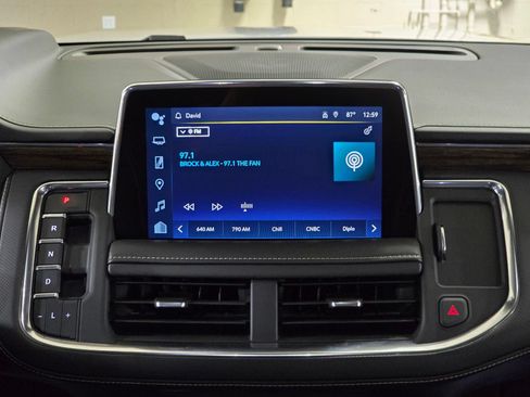 Used 2023 Chevrolet Tahoe Premier AWD/4WD image 27