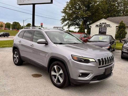 Used 2019 Jeep Cherokee Limited w/ Technology Group AWD/4WD image 1