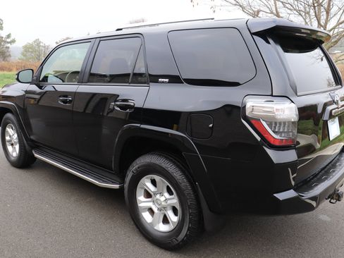 Used 2015 Toyota 4Runner SR5 Premium image 10