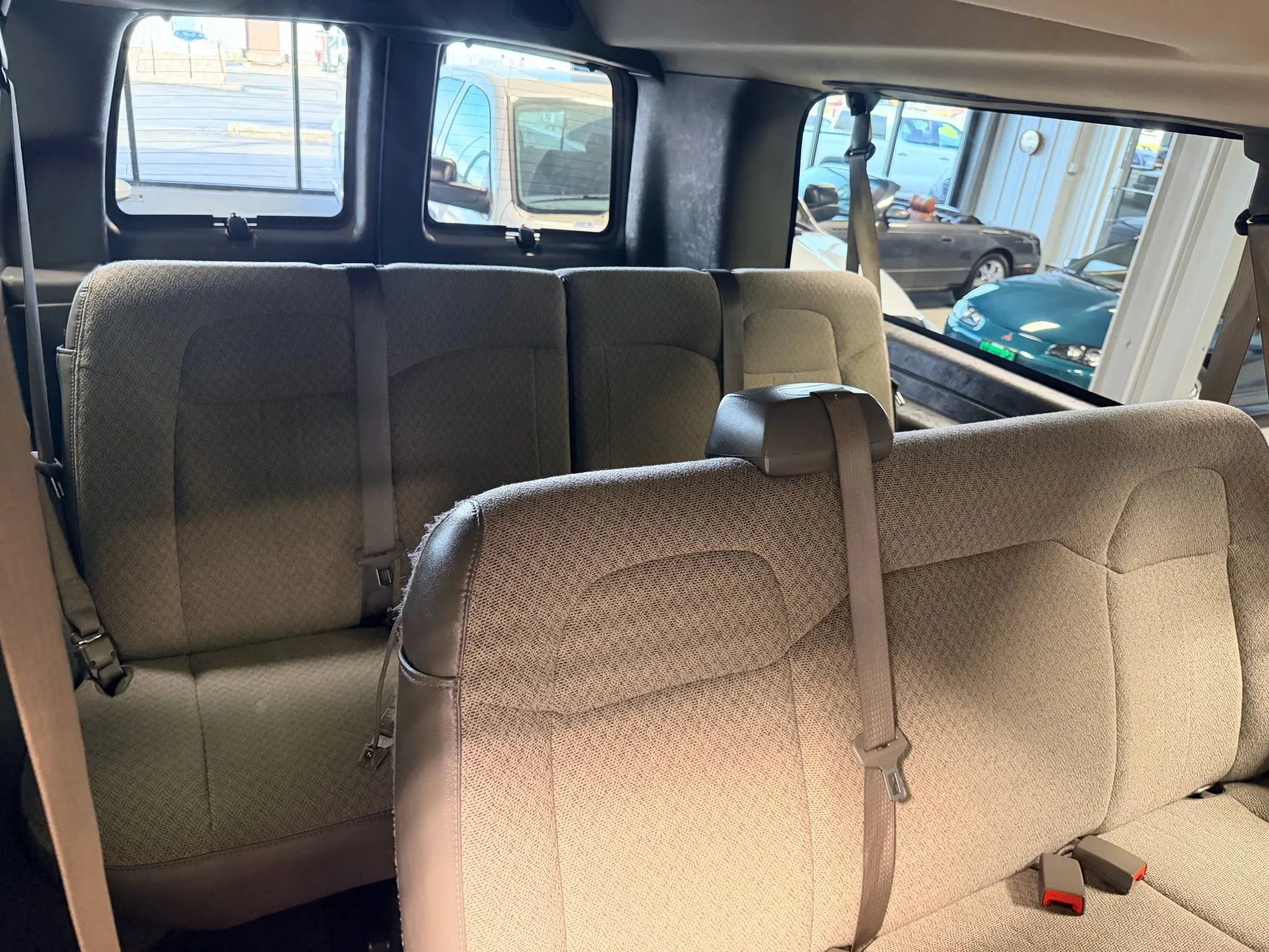 Used 2023 Chevrolet Express 3500 LT w/ LT Preferred Equipment Group RWD image 13