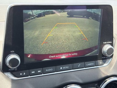 Used 2024 Nissan Sentra SV FWD image 24