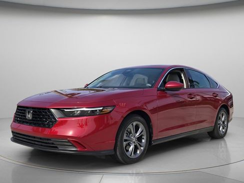 Used 2024 Honda Accord EX image 8