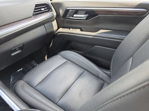 Used 2025 Chevrolet Tahoe LT AWD/4WD image 19