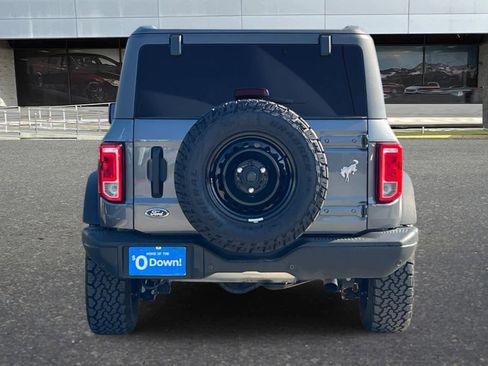 Used 2022 Ford Bronco Black Diamond image 7