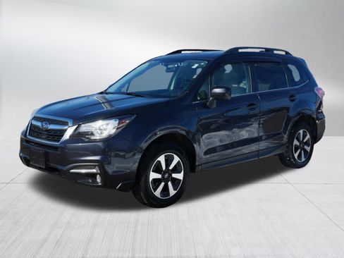 Used 2017 Subaru Forester 2.5i Limited image 3