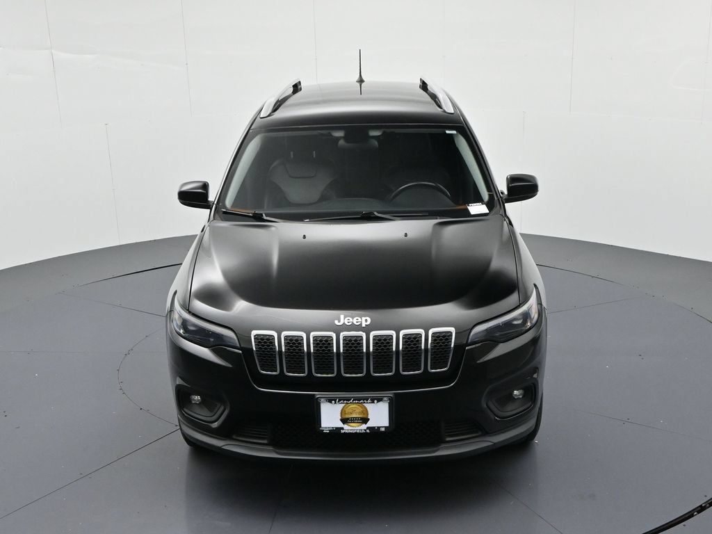Used 2019 Jeep Cherokee Latitude Plus w/ Cold Weather Group AWD/4WD image 16