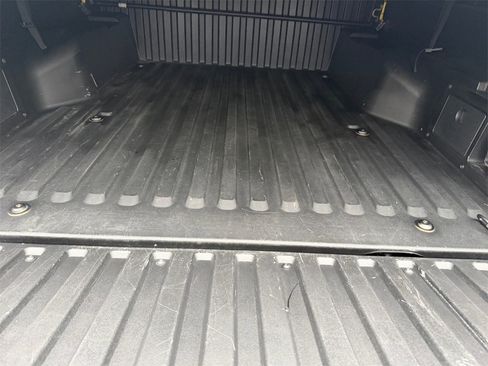 Used 2017 Toyota Tacoma TRD Off-Road image 25