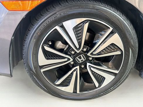 Used 2018 Honda Civic EX-T image 38