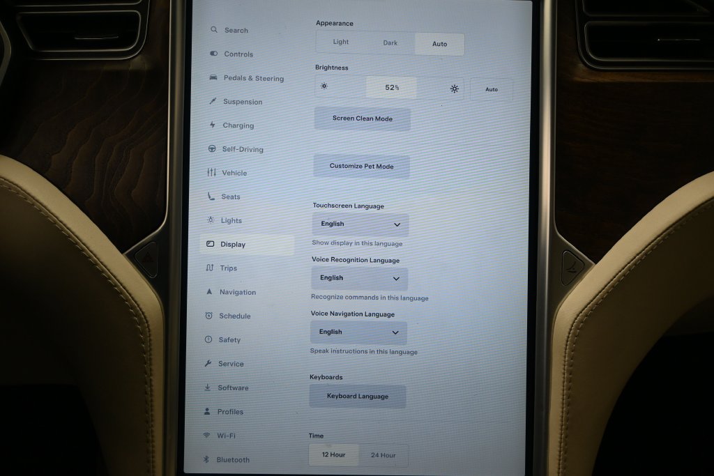 Used 2018 Tesla Model X 100D AWD/4WD image 25