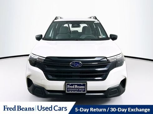 Used 2025 Subaru Forester image 2