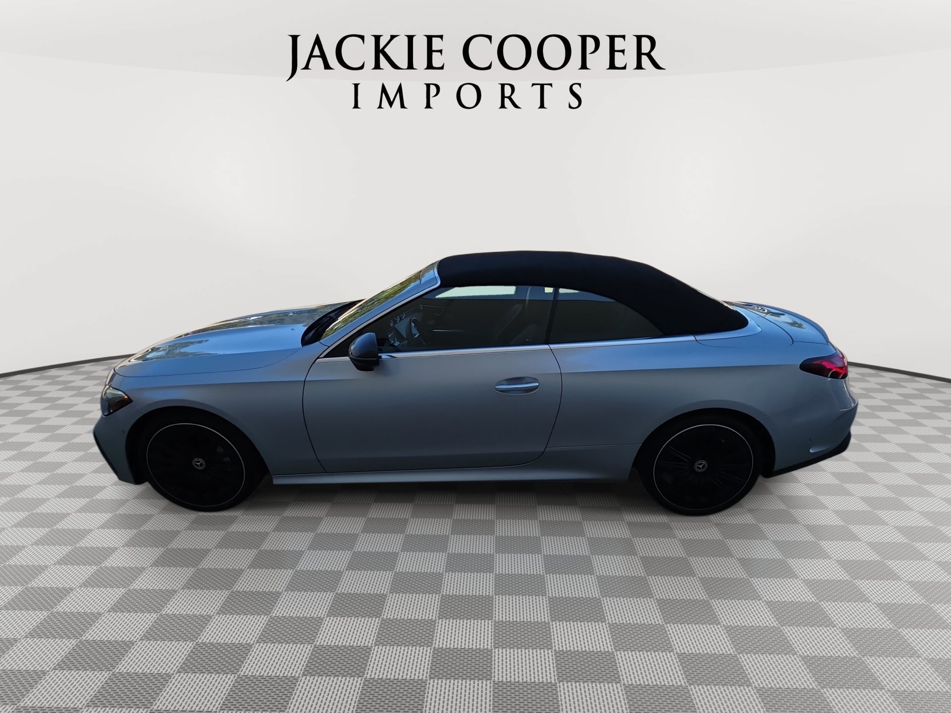Certified 2024 Mercedes-Benz CLE 450 4MATIC Cabriolet image 8