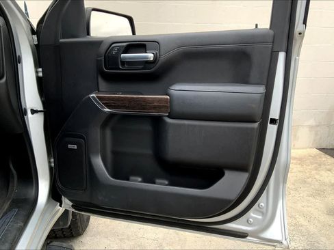 Used 2020 GMC Sierra 1500 Elevation w/ Elevation Value Package image 26