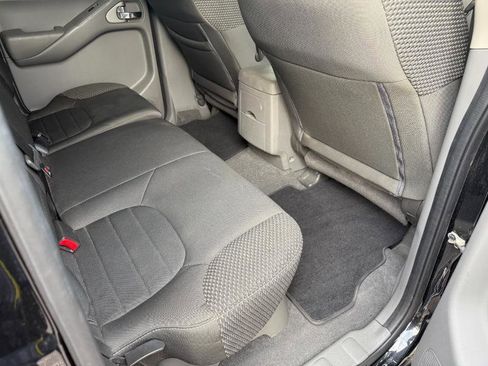 Used 2019 Nissan Frontier Desert Runner image 14