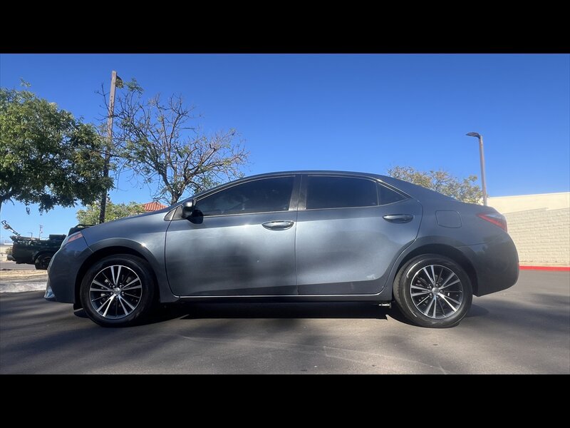 Used 2016 Toyota Corolla LE FWD image 9