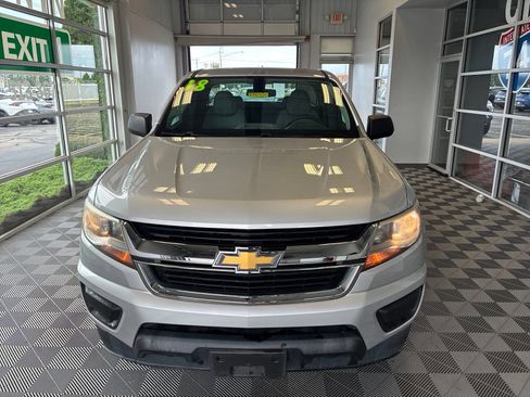 Used 2018 Chevrolet Colorado W/T AWD/4WD image 2