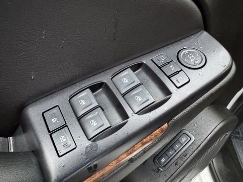 Used 2018 Chevrolet Tahoe Premier image 23