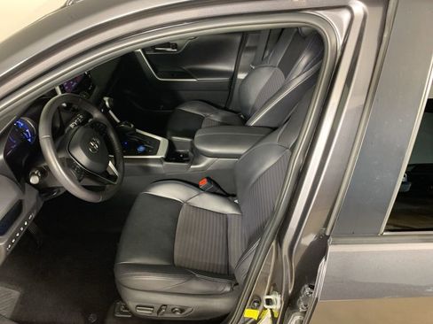 Used 2022 Toyota RAV4 XSE AWD/4WD image 32