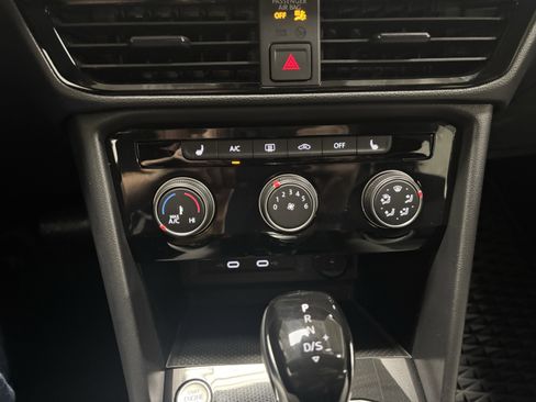 New 2025 Volkswagen Taos S image 18