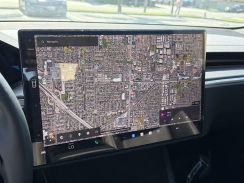 Used 2023 Tesla Model S Plaid image 15