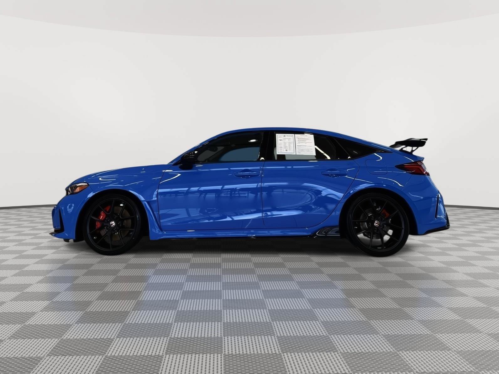 Used 2024 Honda Civic Type R image 3