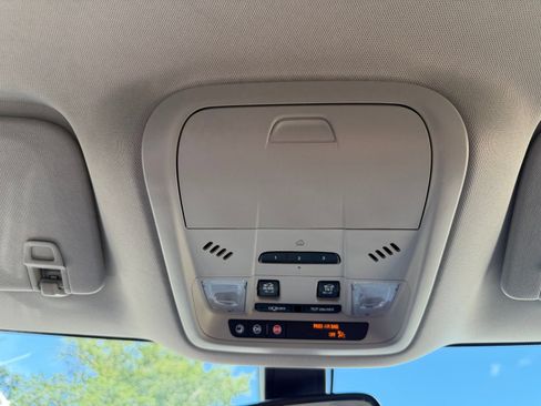 Used 2021 Buick Enclave Essence w/ Sound and Sites Package FWD image 22