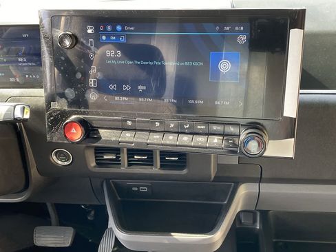 Used 2024 Chevrolet Brightdrop 600 w/ Commercial Equipment Package AWD/4WD image 20