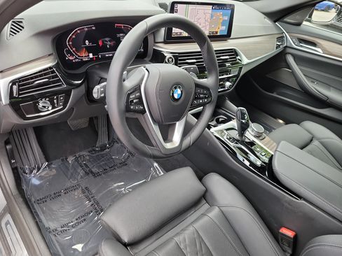 Used 2023 BMW 530i w/ Premium Package RWD image 19