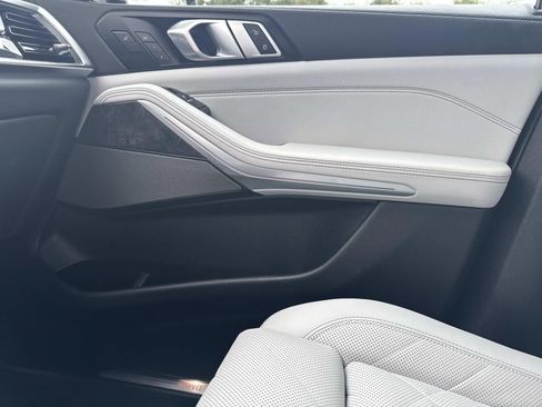 Certified 2024 BMW X5 xDrive50e w/ Premium Package AWD/4WD image 23