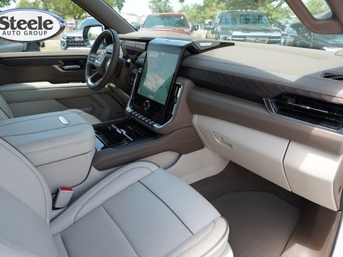 Certified 2026 GMC Yukon XL Denali w/ Advanced Technology Package AWD/4WD image 25