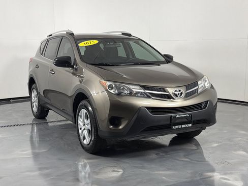 Used 2015 Toyota RAV4 LE FWD image 3