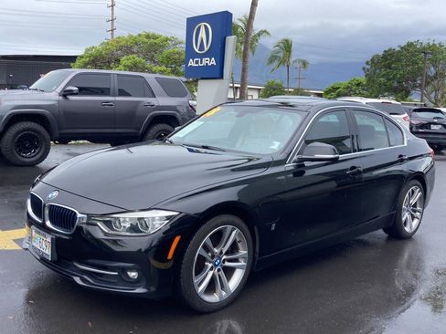 Used 2018 BMW 330e w/ Convenience Package RWD image 1