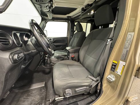 Used 2020 Jeep Gladiator Sport AWD/4WD image 20