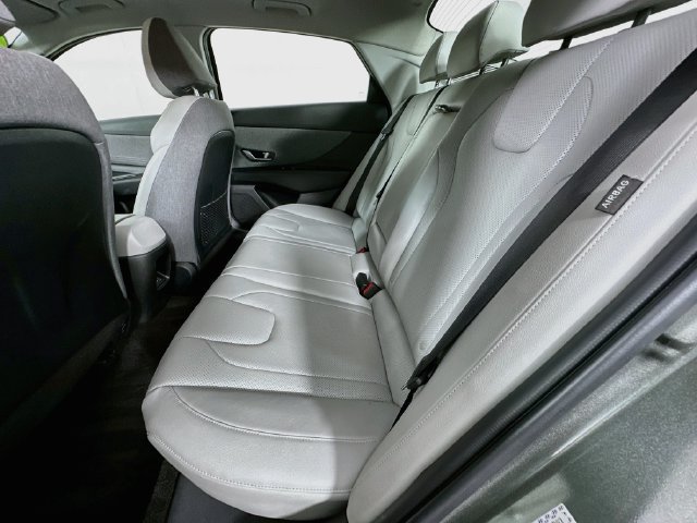 Used 2024 Hyundai Elantra Limited FWD image 25