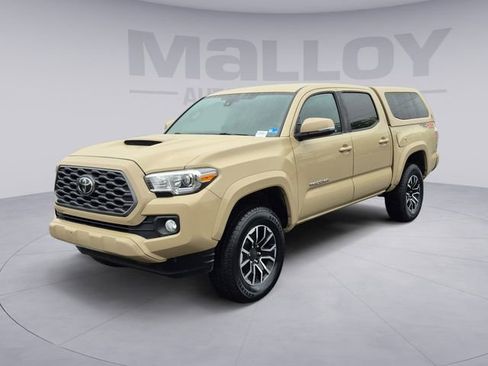 Used 2020 Toyota Tacoma TRD Sport AWD/4WD image 1