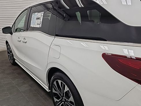 New 2026 Honda Odyssey Elite image 6