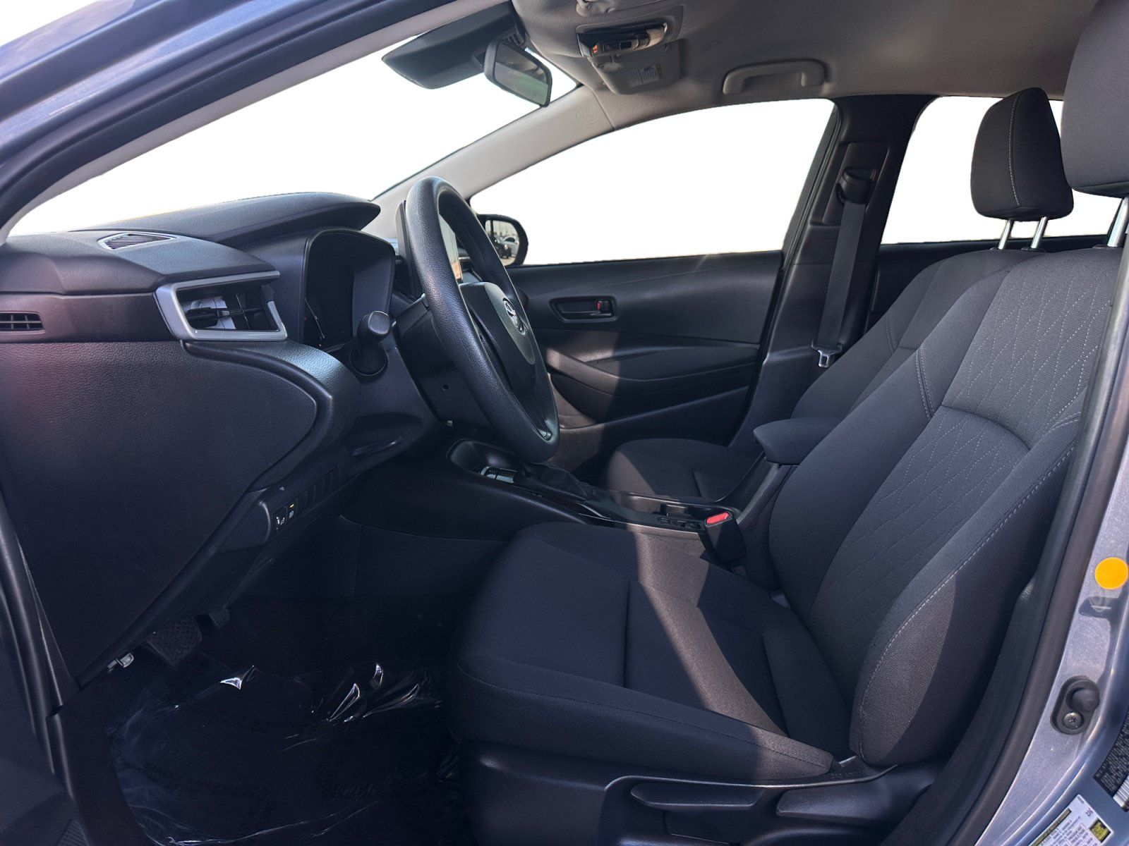 Used 2026 Toyota Corolla LE FWD image 9