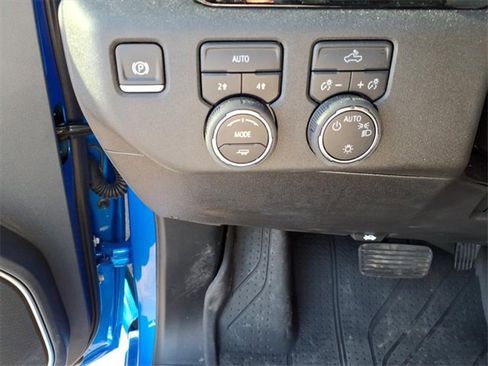 Certified 2025 Chevrolet Silverado 1500 LT w/ Leather Package image 19