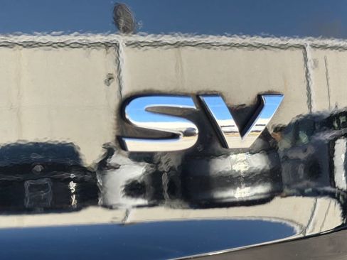 Used 2023 Nissan Rogue SV image 38