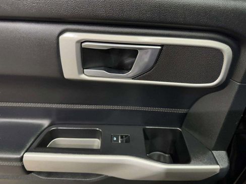 Used 2021 Ford Explorer XLT w/ Equipment Group 202A image 37