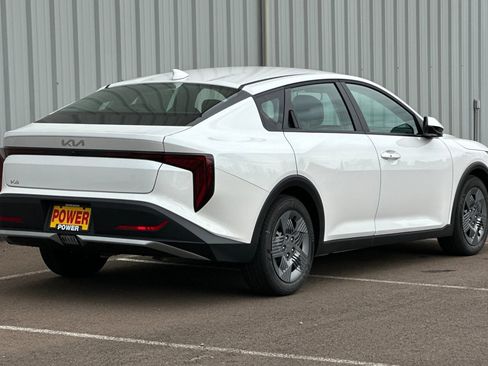 New 2026 Kia K4 LX image 5