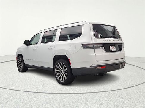Used 2022 Jeep Grand Wagoneer Series II w/ Convenience Group III image 5